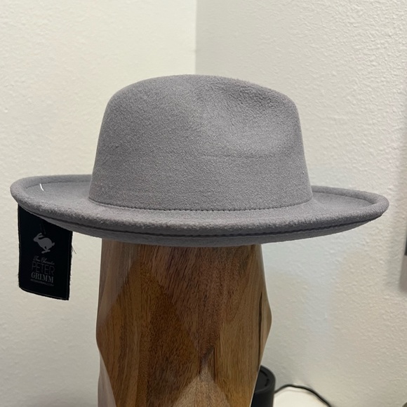 - New Peter Grimm hat - Picture 3 of 9